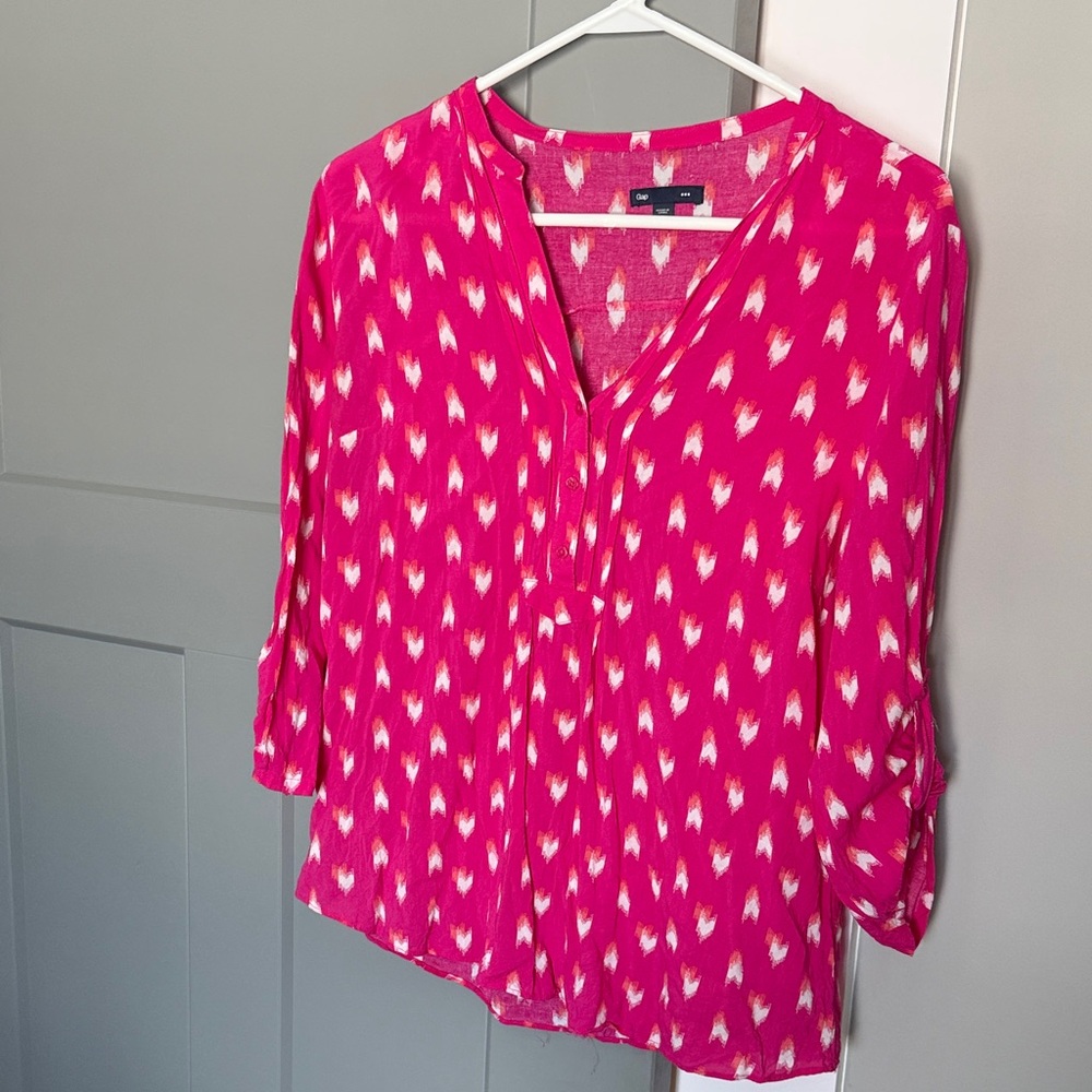GAP Fuchsia and White Patterned Blouse